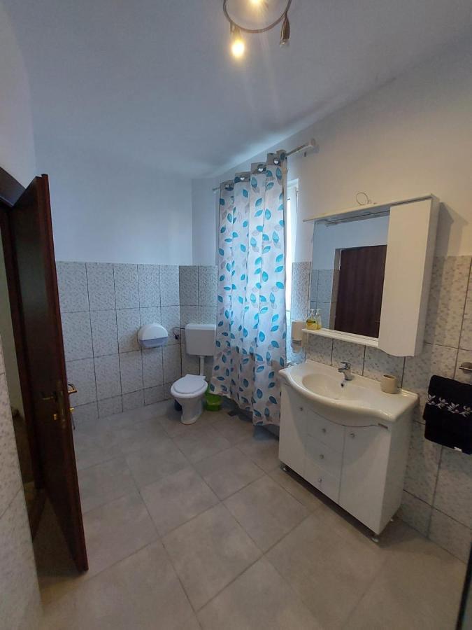 Apartamente Bobo Sîngeorgiu de Mureş Eksteriør bilde