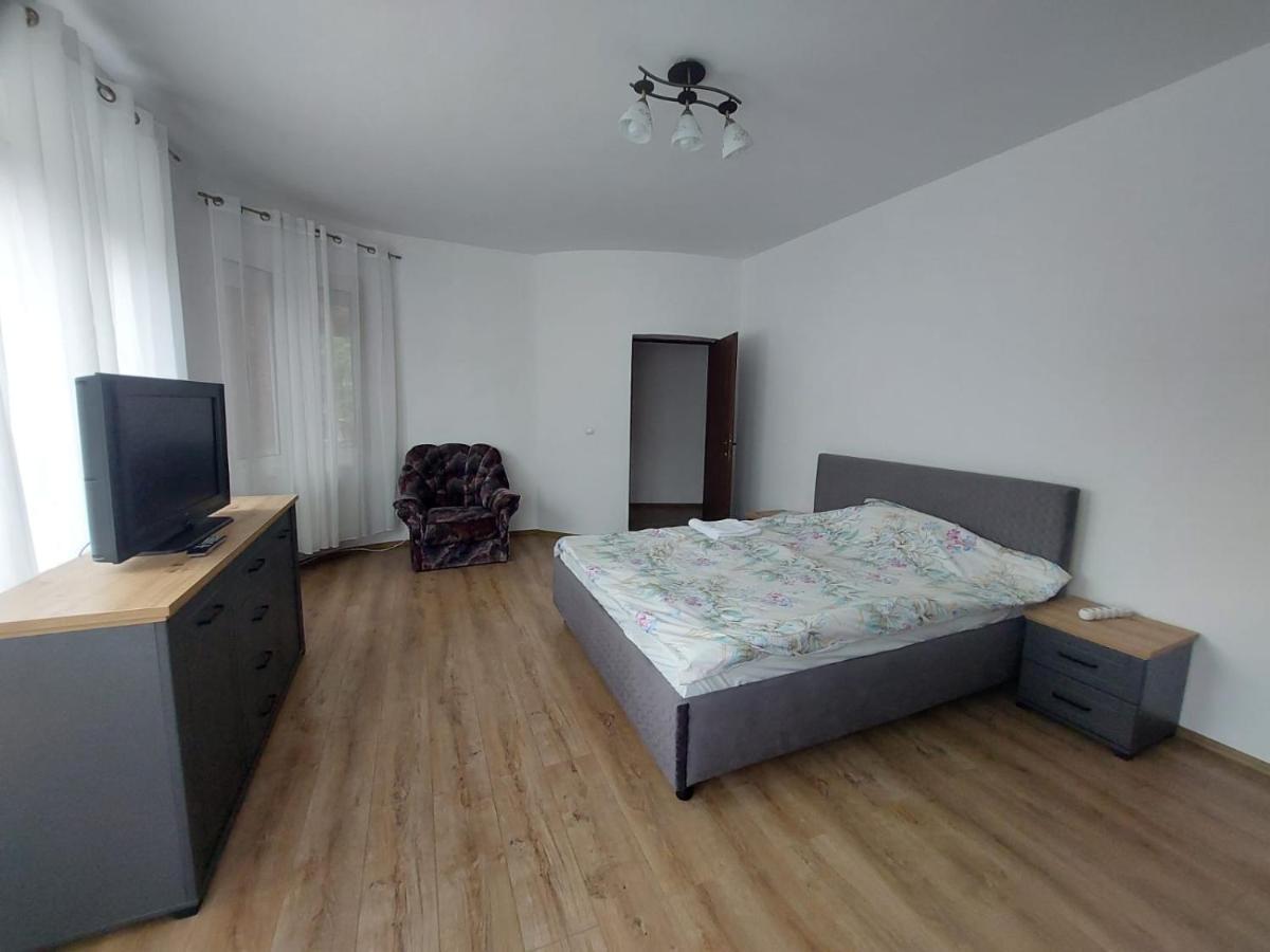 Apartamente Bobo Sîngeorgiu de Mureş Eksteriør bilde
